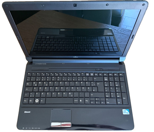 Fujitsu lifebook ah530 laptop - fujitsu,